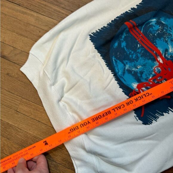 Vintage Peace on Earth Sweatshirt - Picture 7 of 7